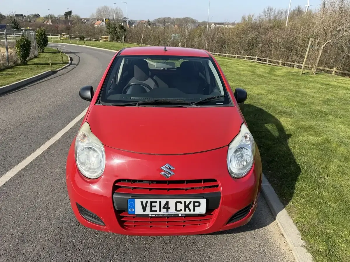 Used Suzuki Alto 68 HP (50 kW) 2014 Red Hatchback
