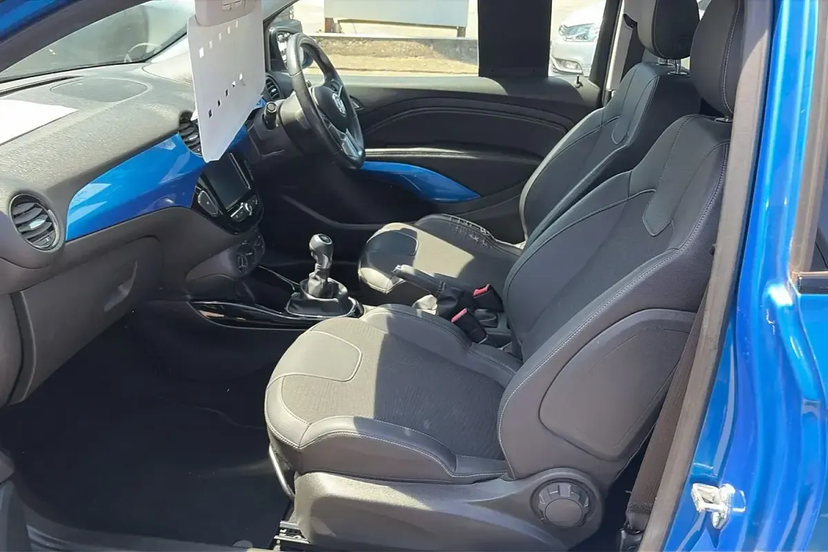 Used Vauxhall Adam S 70 HP (51 kW) 2017 Blue Hatchback