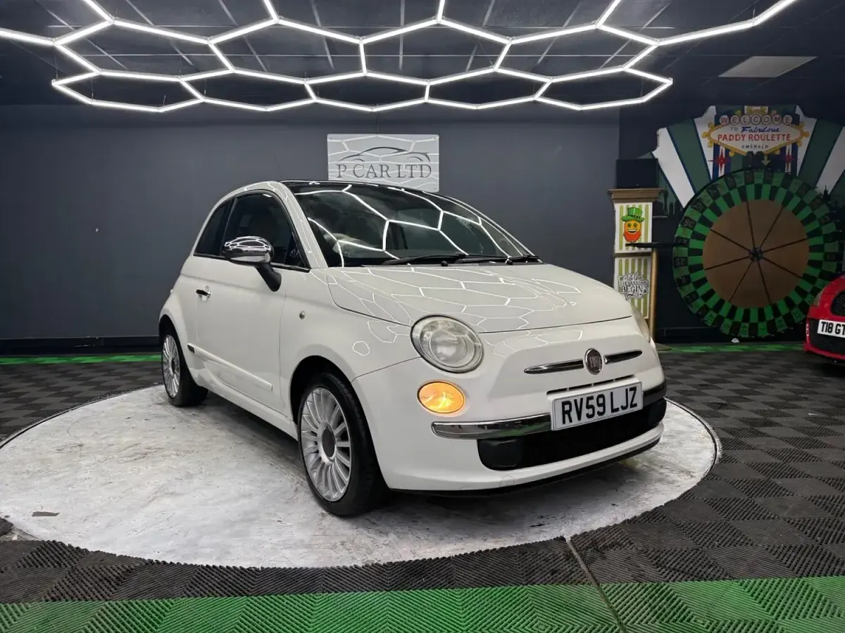 Used Fiat 500 Lounge 69 HP (50 kW) 2009 White Cabriolet