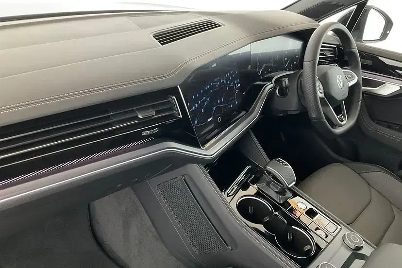 New VW Touareg Edition 286 HP (210 kW) 2026 Silicon grey SUV