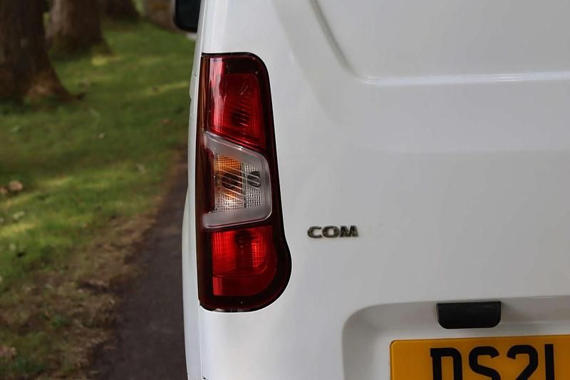 Used Vauxhall Combo Sportive 2020 White MPV