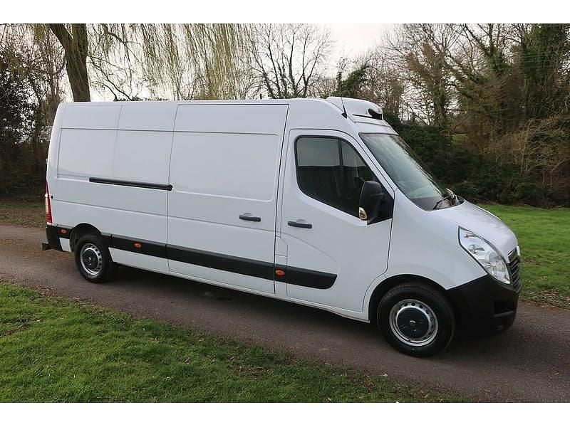 Used Vauxhall Movano 110 HP (80 kW) 2019 White MPV