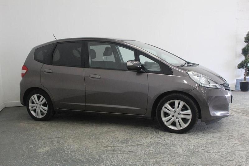 Used Honda Jazz ES 2013 Brown Hatchback