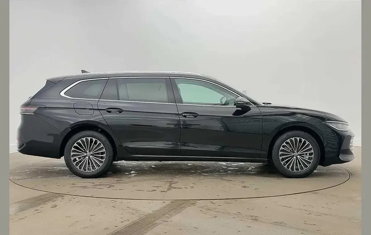 New VW Passat Elegance 204 HP (150 kW) 2026 Black Estate