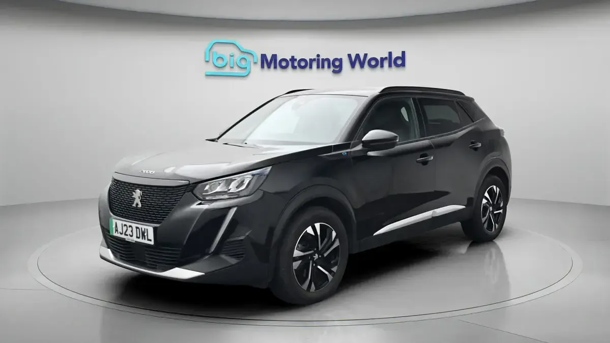 Used Peugeot e-2008 Allure+ 98 kW (134 HP) 2023 SUV