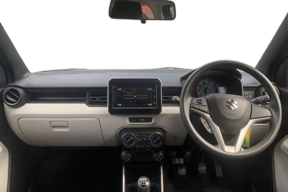 Used Suzuki Ignis SZ-T 90 HP (66 kW) 2017 Red/black SUV