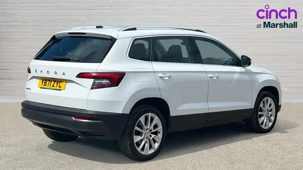 Used Skoda Karoq SE L 150 HP (110 kW) 2022 White SUV