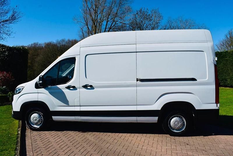 Used Maxus V90 161 HP (118 kW) 2024 White Van