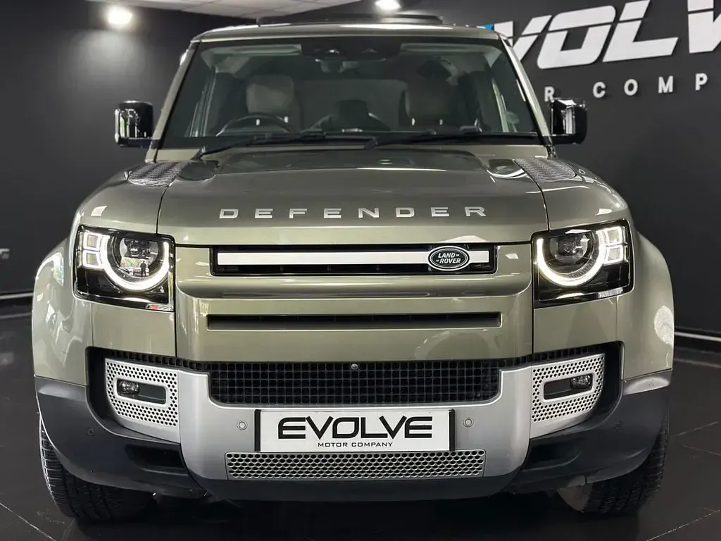 Used Land Rover Defender SE 240 HP (176 kW) 2020 Green SUV
