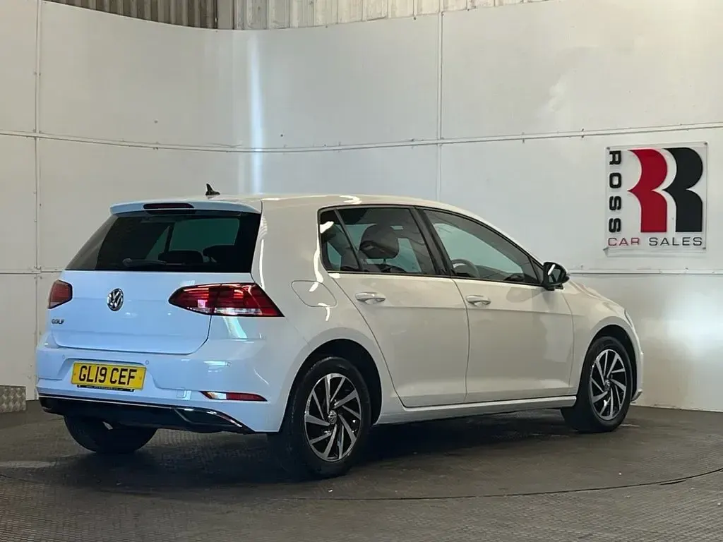 Used VW Golf VII Match 115 HP (84 kW) 2019 White Hatchback