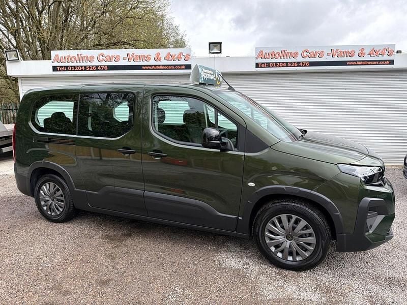 New Peugeot e-Rifter Allure 100 kW (136 HP) 2025 Green MPV