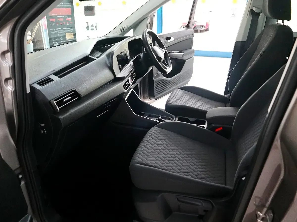 Used VW Caddy Maxi Life 122 HP (89 kW) 2022 Mojawe beige MPV