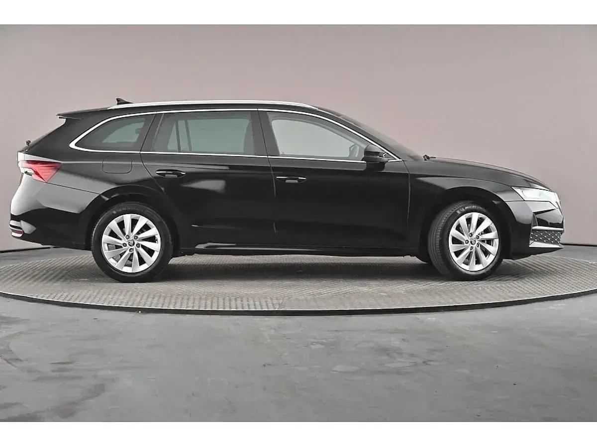 Used Skoda Octavia SE L 110 HP (80 kW) 2025 Black magic pearl effect Estate