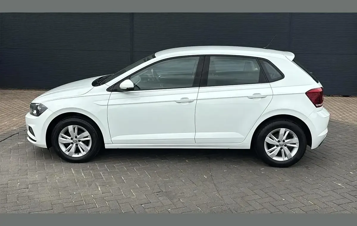 Used VW Polo SE 64 HP (47 kW) 2019 White Hatchback