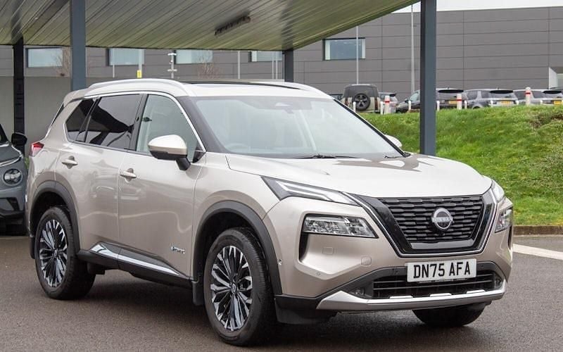 Used Nissan X-Trail Tekna 204 HP (150 kW) 2025 Silver SUV