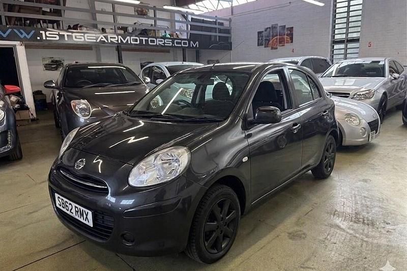 Begagnad Nissan Micra Visia 2013 Svart Halvkombi