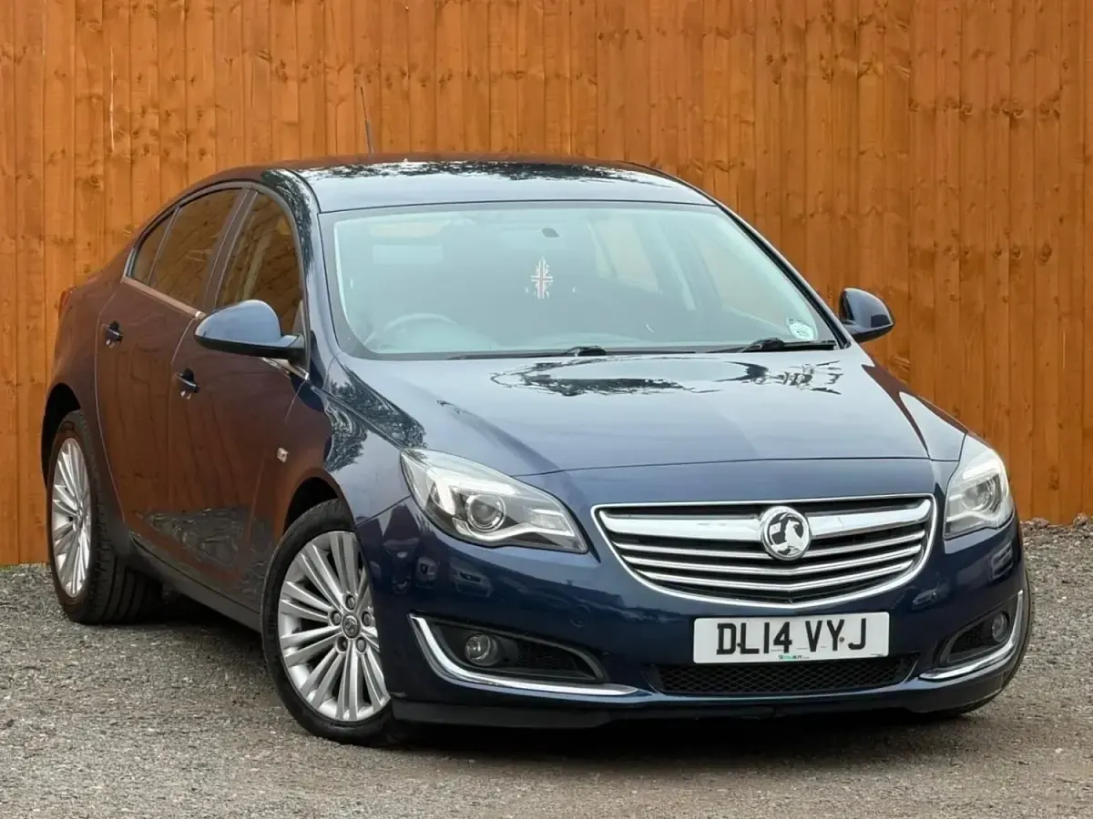 Second-hand Vauxhall Insignia Design Edition 2014 Albastru Hatchback