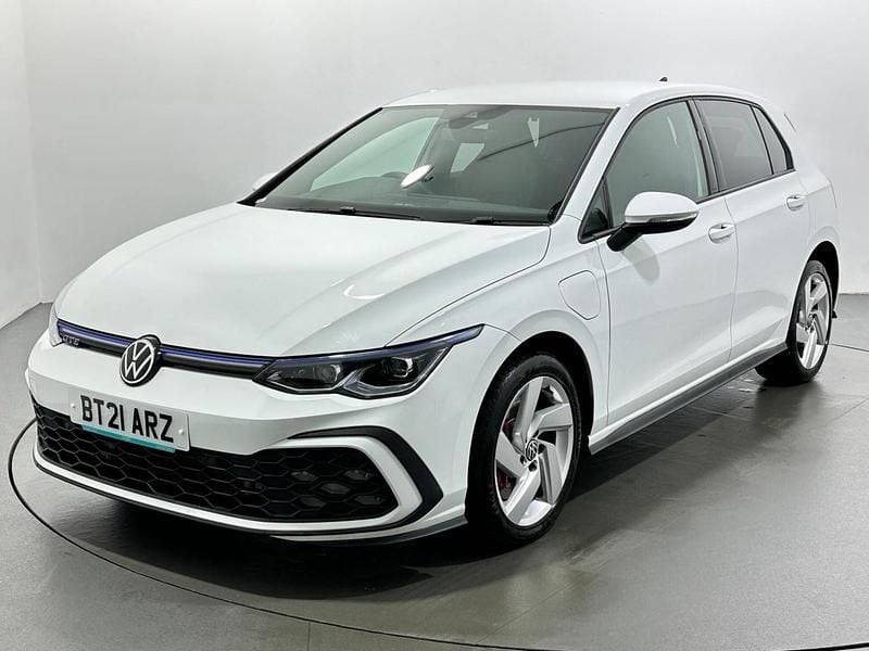 Used VW Golf VII GTE 204 HP (150 kW) 2021 White Hatchback