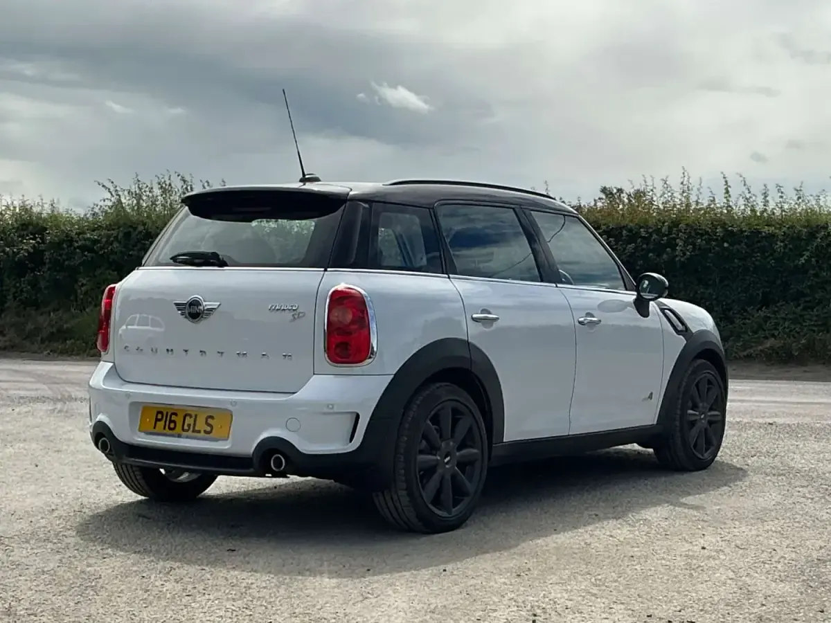 Used Mini Cooper SD Countryman 143 HP (105 kW) 2014 White SUV