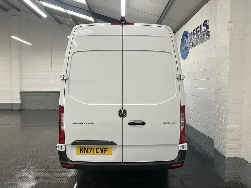 Used Mercedes Sprinter Progressive 150 HP (110 kW) 2021 White Van