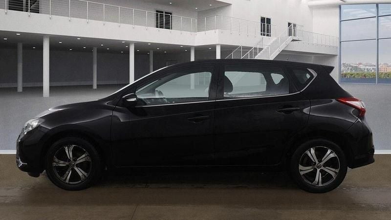 Used Nissan Pulsar Acenta 115 HP (84 kW) 2015 Black Hatchback