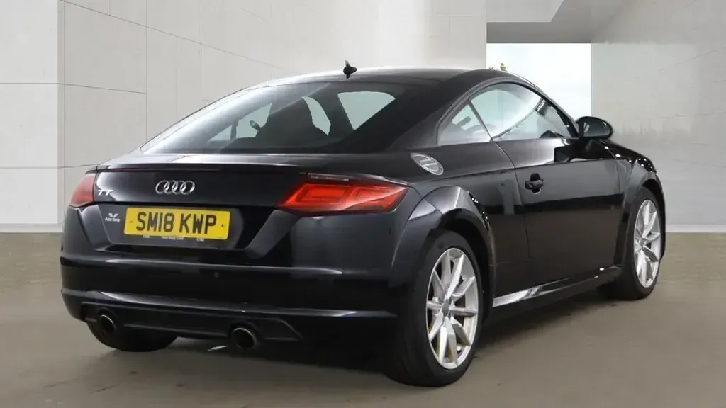 Begagnad Audi TT Sport 180 HK (132 kW) 2018 Svart Sportkupé