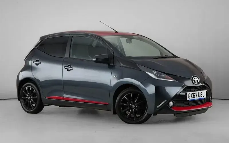 Used Toyota Aygo x-press 69 HP (50 kW) 2017 Hatchback