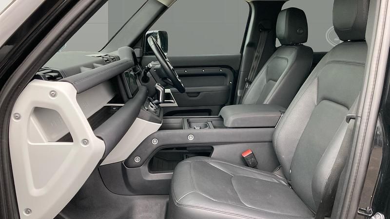 Used Land Rover Defender 249 HP (183 kW) 2022 Black SUV
