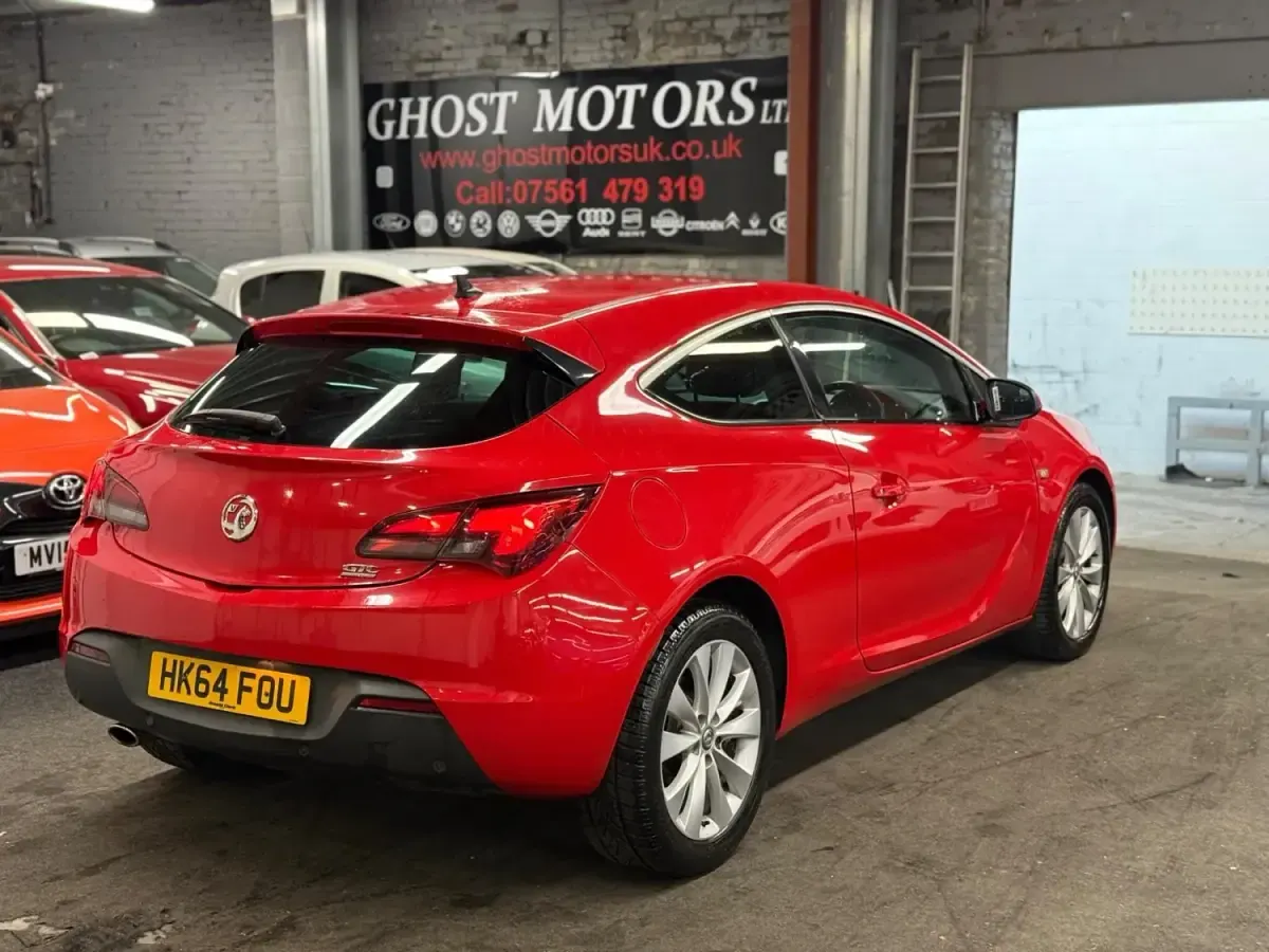 Second-hand Vauxhall Astra GTC SRi 2014 Roșu Hatchback