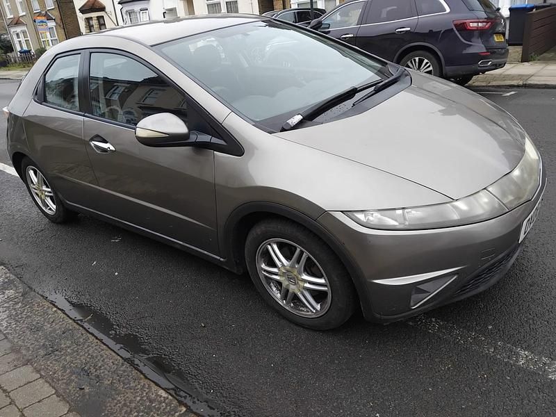 Begagnad Honda Civic SE 2008 Grå Halvkombi