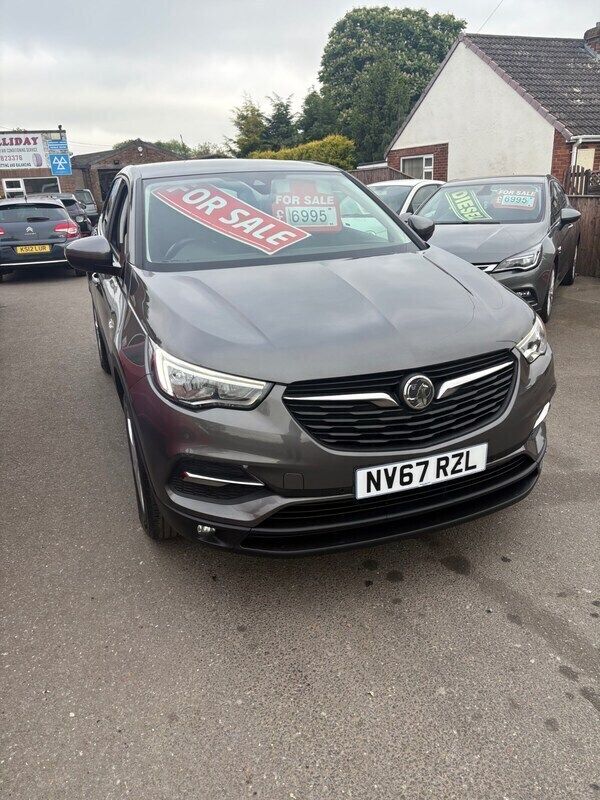 Grey Used 2018 Vauxhall Grandland X S SUV | £6,995 (Expensive) - Image 1/4