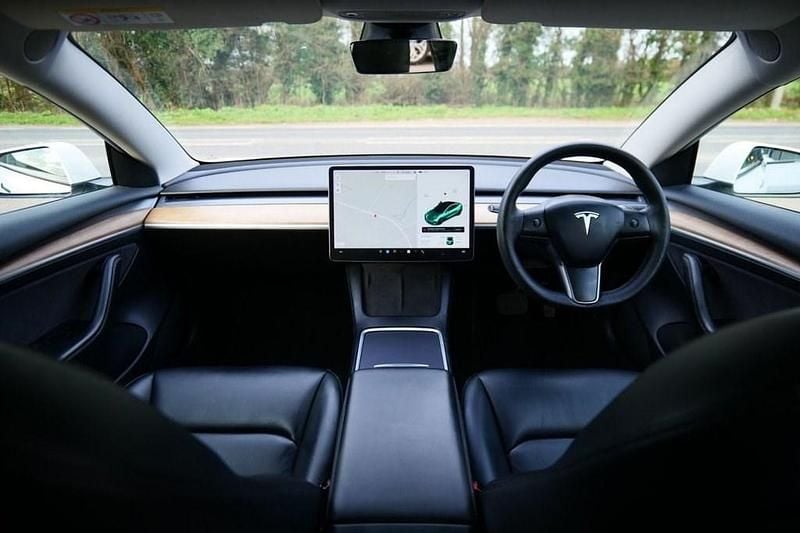 Used Tesla Model 3 Long Range AWD 254 kW (346 HP) 2021 White Sedan