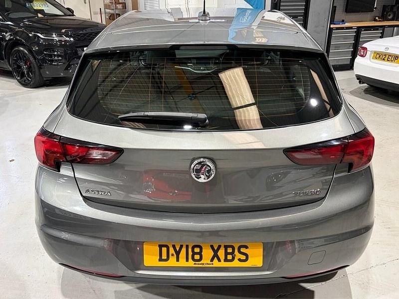 Used Vauxhall Astra Elite 150 HP (110 kW) 2018 Grey Hatchback