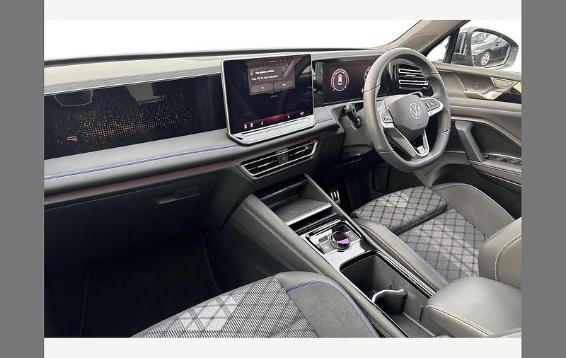 Used VW Tiguan R-line 150 HP (110 kW) 2025 Grey SUV