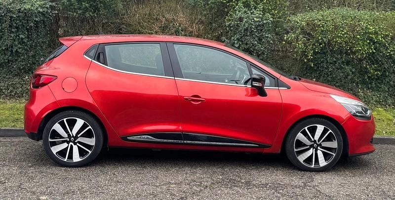 Gebraucht Renault Clio IV Dynamique 90 PS (66 kW) 2016 Rot Kleinwagen
