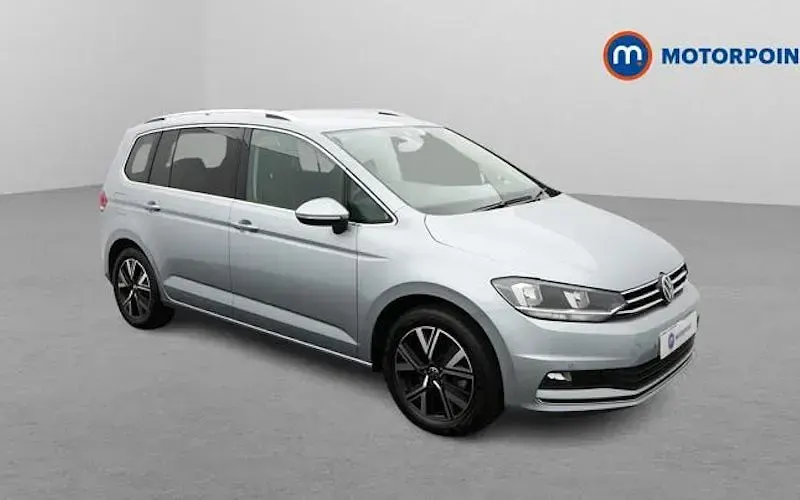 Used VW Touran SEL 150 HP (110 kW) 2025 MPV