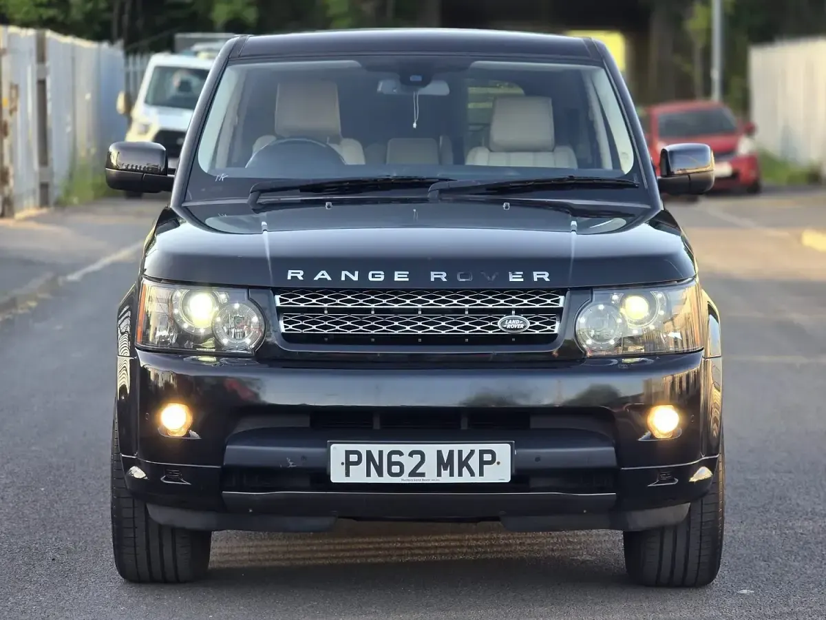 Used Land Rover Range Rover HSE Luxury 255 HP (187 kW) 2012 Black SUV