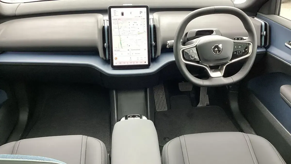 New Volvo EX30 Plus 200 kW (272 HP) 2026 Blue SUV