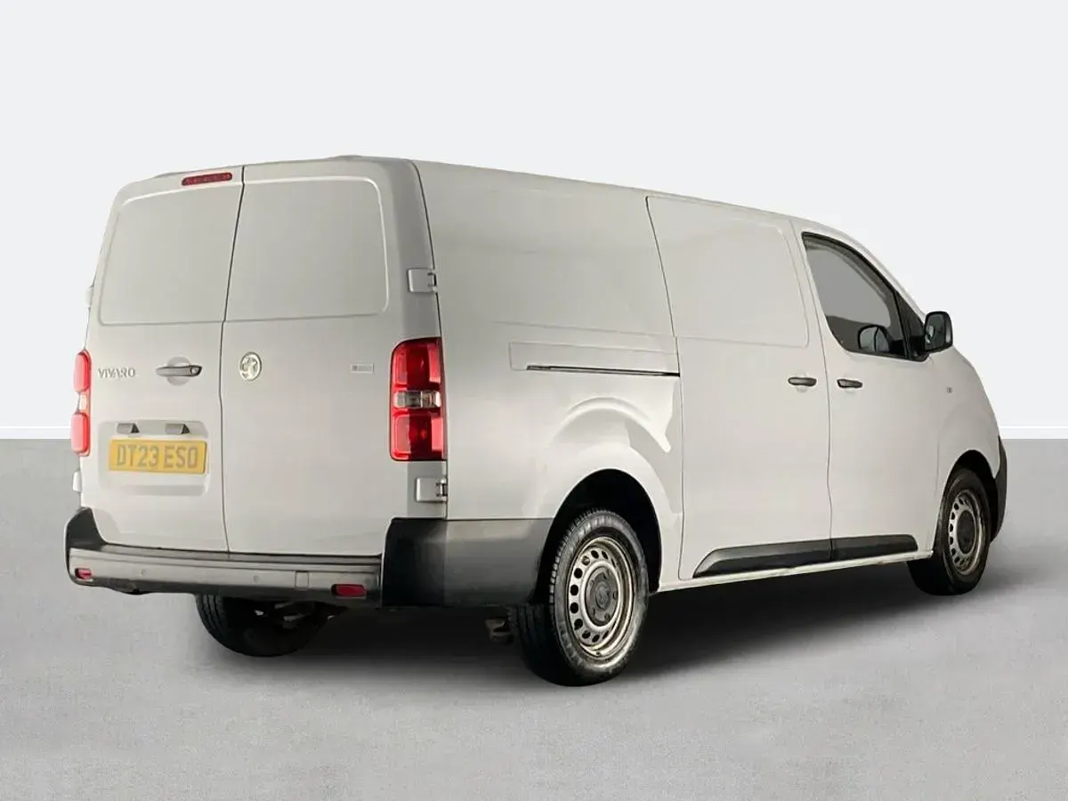 Used Vauxhall Vivaro 100 HP (73 kW) 2023 White MPV