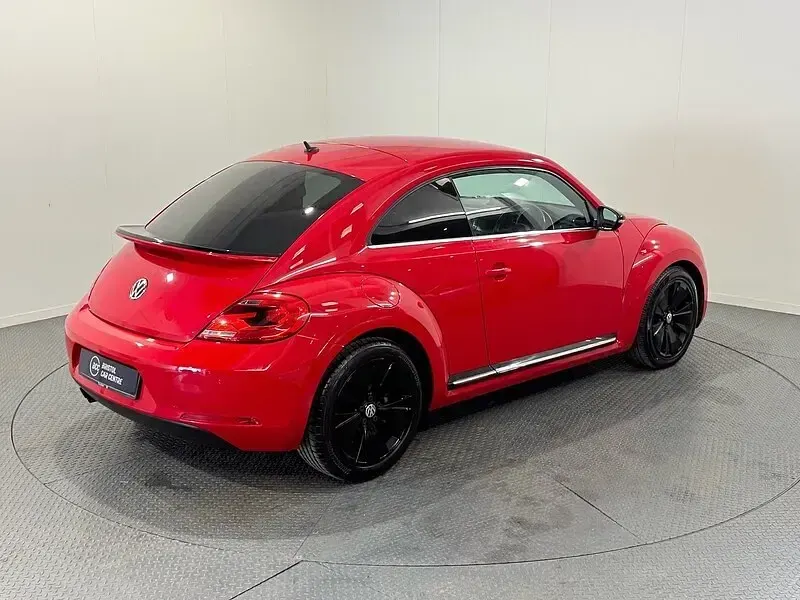 Used VW Beetle Sportline 140 HP (102 kW) 2015 Red Hatchback