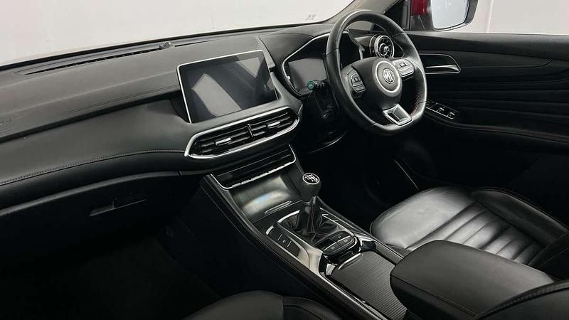 Used MG HS Exclusive 162 HP (119 kW) 2021 Red SUV