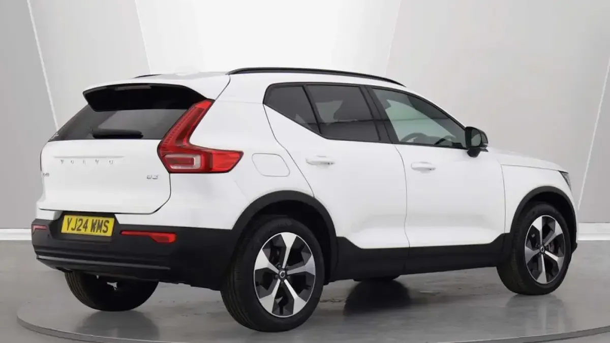 Used Volvo XC40 Plus 163 HP (119 kW) 2025 SUV