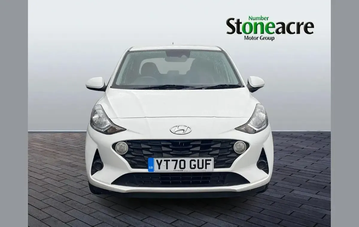 Used Hyundai i10 SE 84 HP (61 kW) 2020 White Hatchback