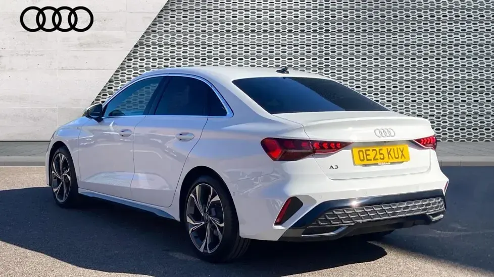 Used Audi A3 S-Line 150 HP (110 kW) 2025 White