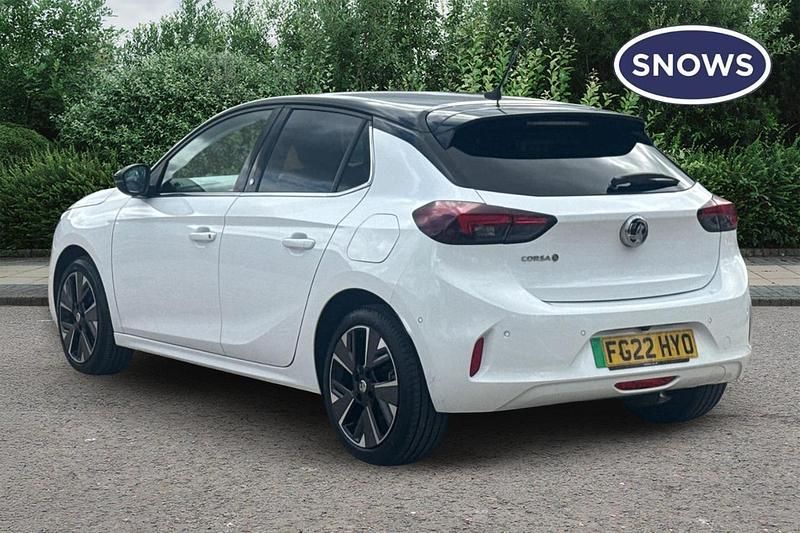 Used Vauxhall Corsa-e Elite 100 kW (136 HP) 2022 White Hatchback