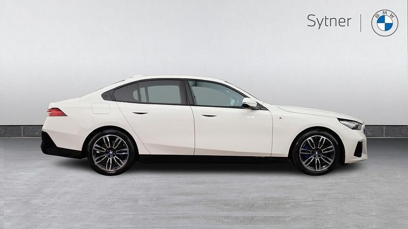 Used BMW 520 M Sport 205 HP (150 kW) 2024 White