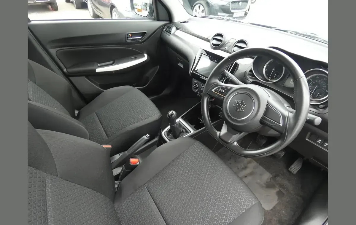 Used Suzuki Swift SZ-T 88 HP (64 kW) 2020 Silver Hatchback