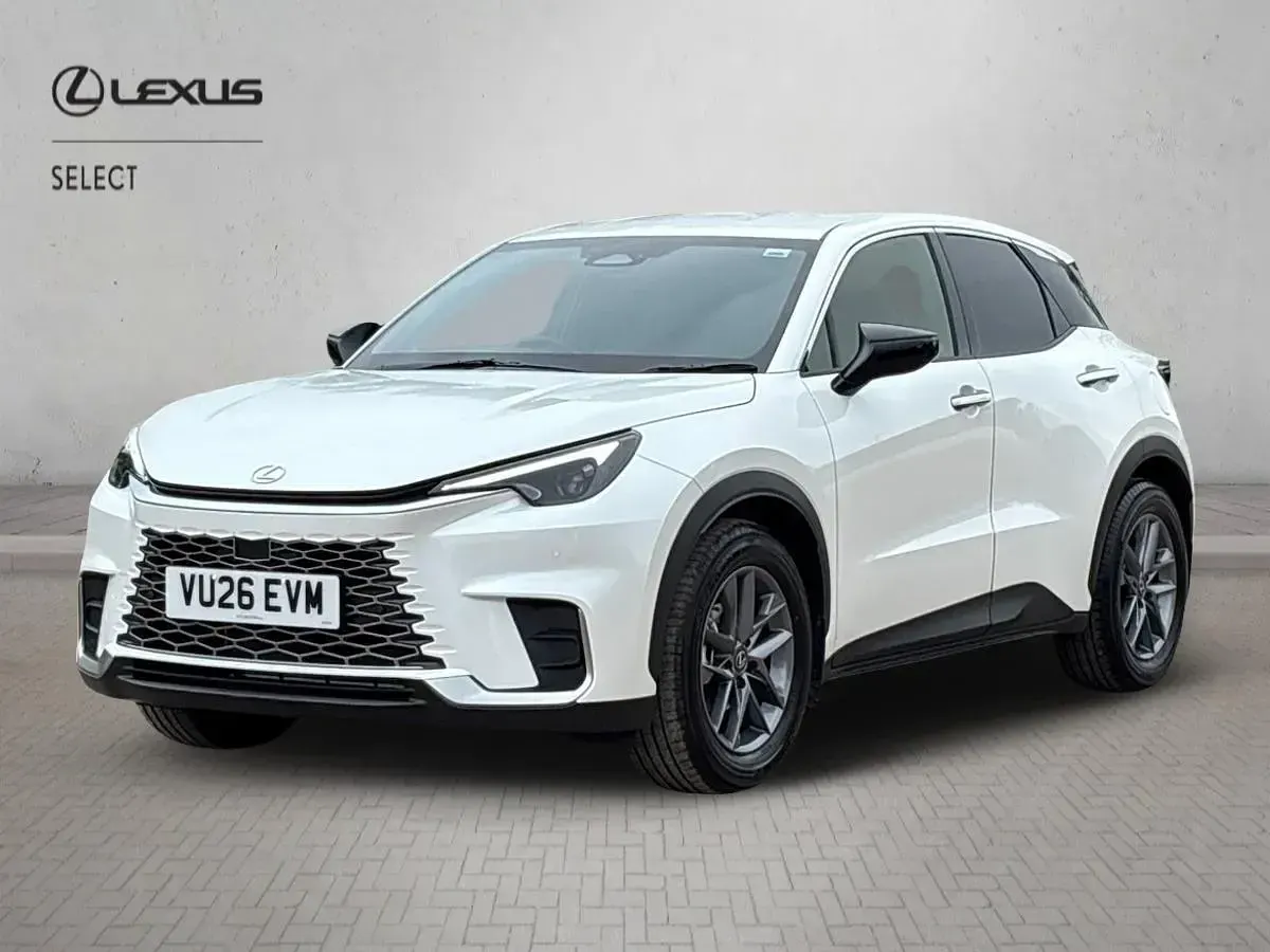 Used Lexus LBX 136 HP (100 kW) 2026 White SUV
