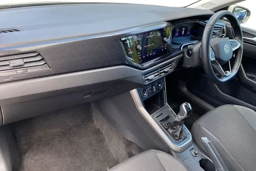 Used VW Polo Life 80 HP (58 kW) 2023 Ascot grey Hatchback