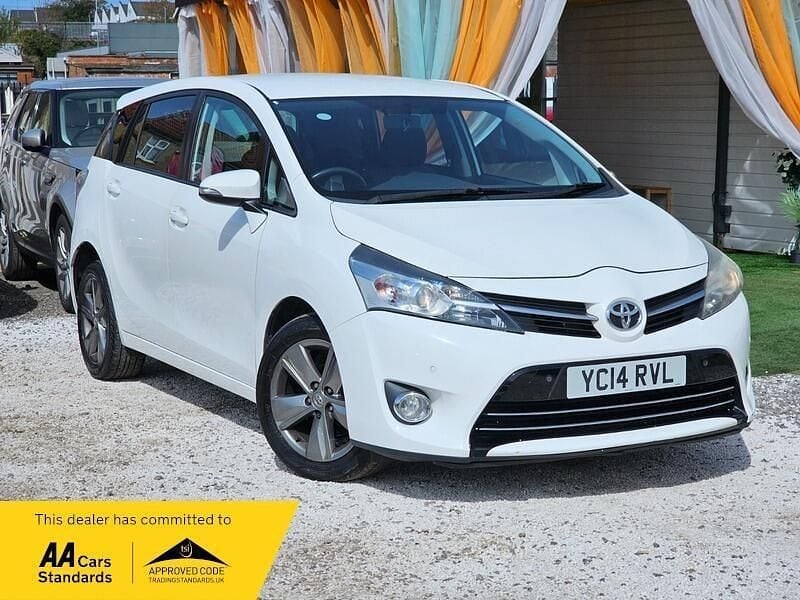 Usado Toyota Verso Trend 2014 Branco Monovolume